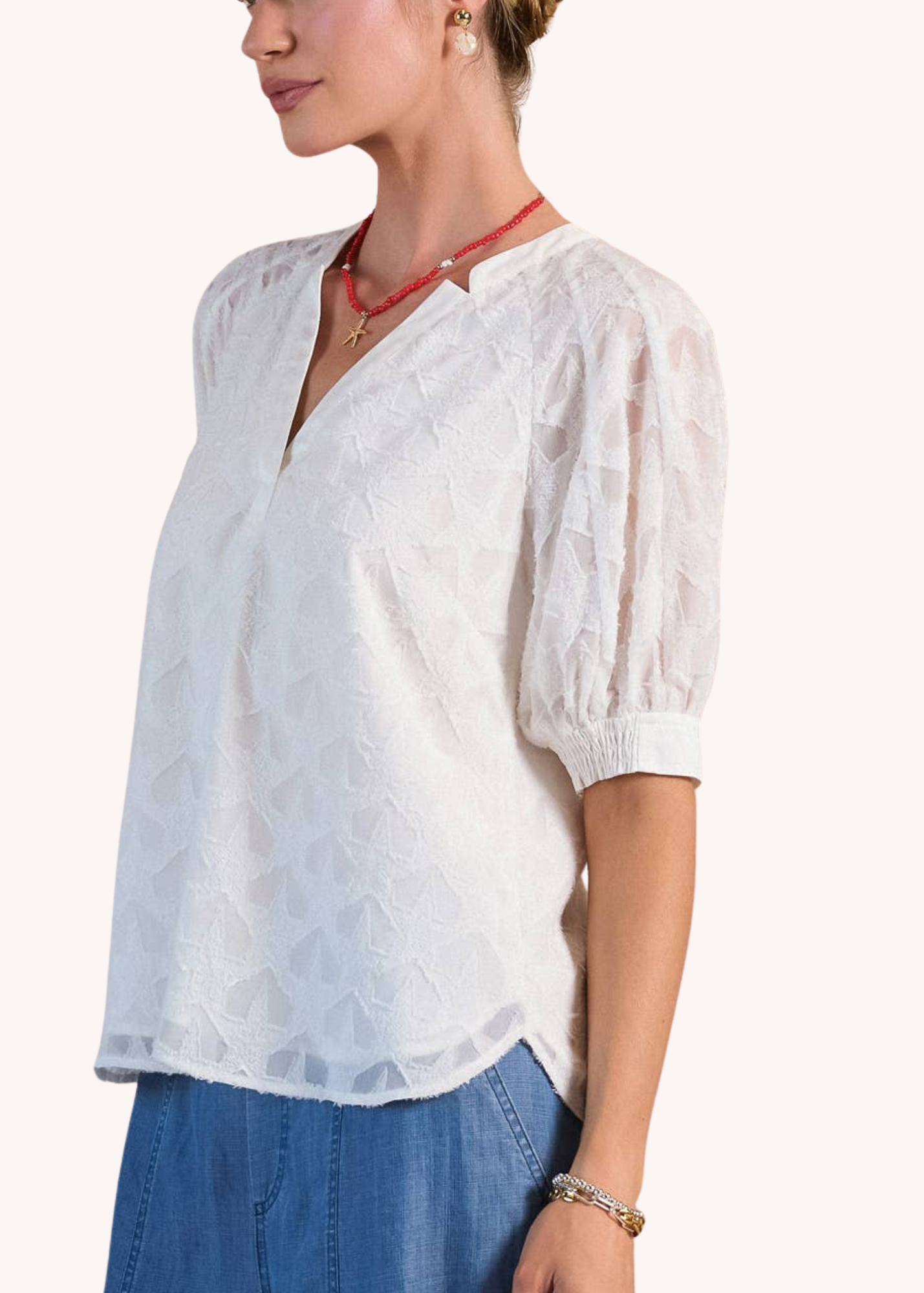 Textured Star Pattern Short Sleeve Blouse in White