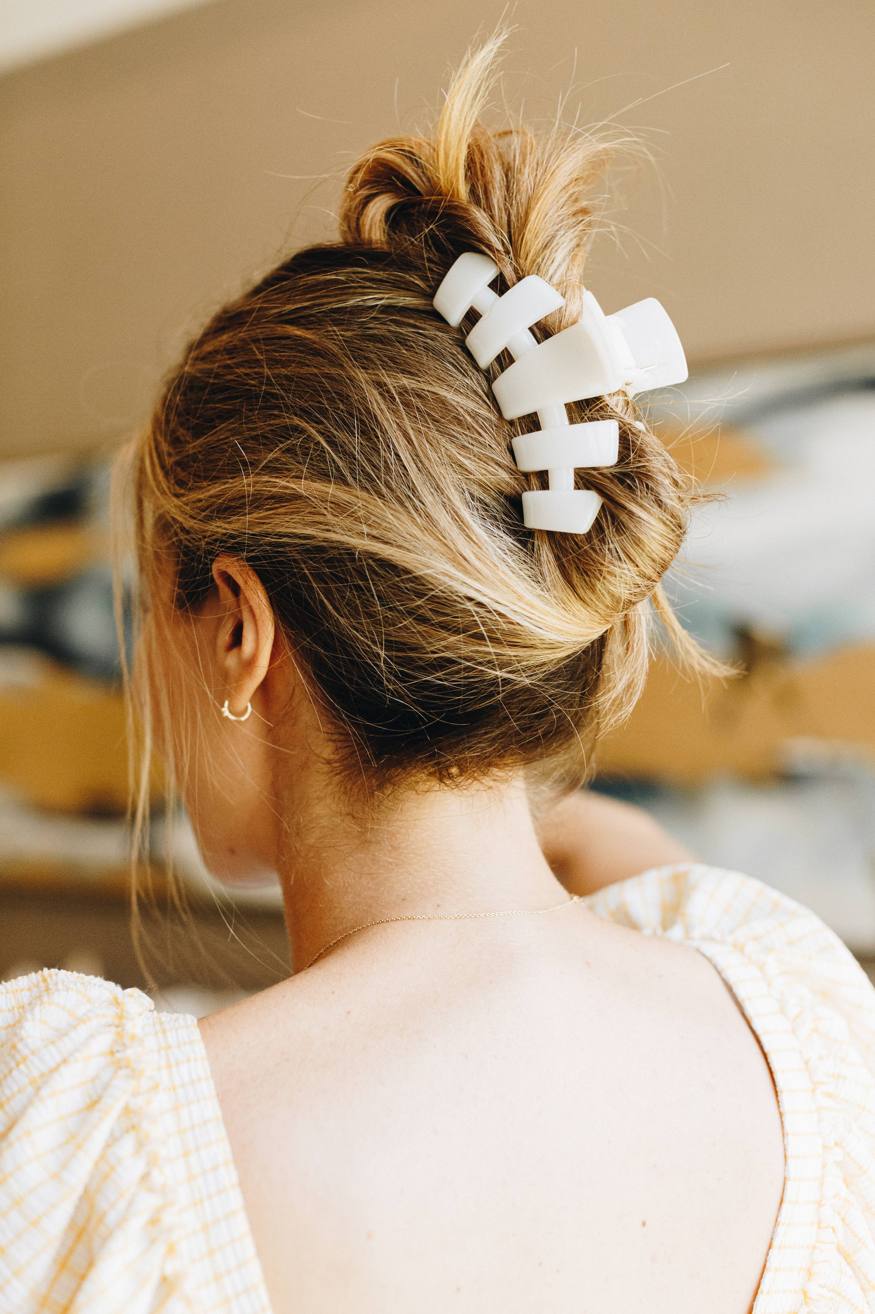 Classic Hair Clip in Coconut White