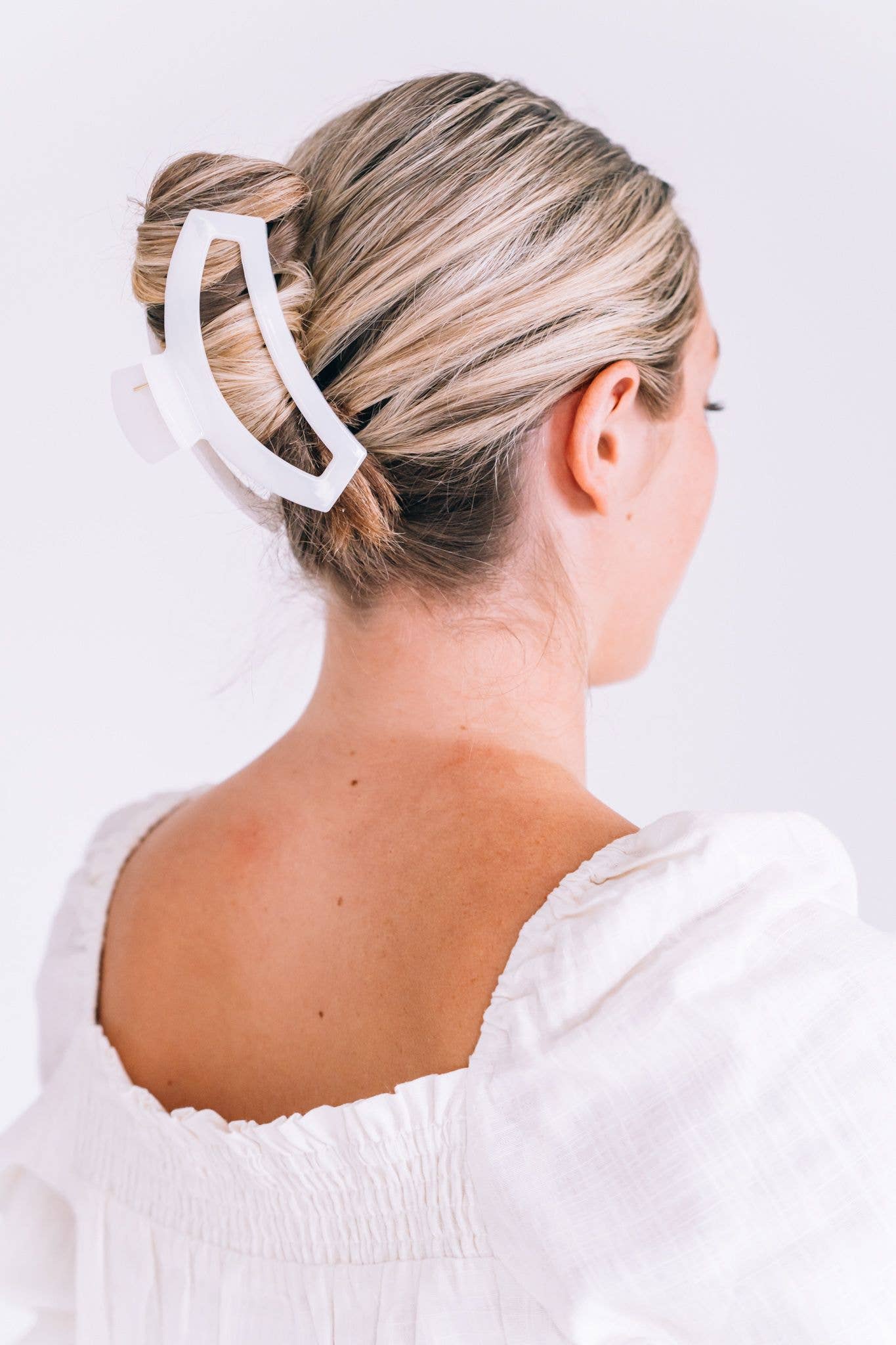 Open Hair Clip in Coconut White