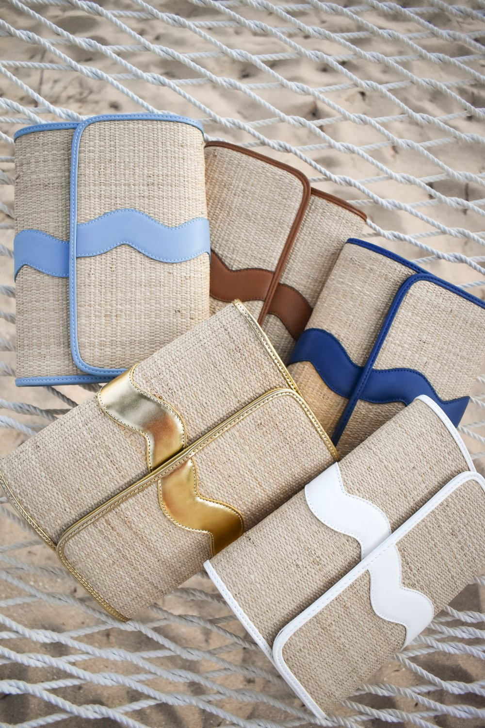 Allie Clutch in Gold