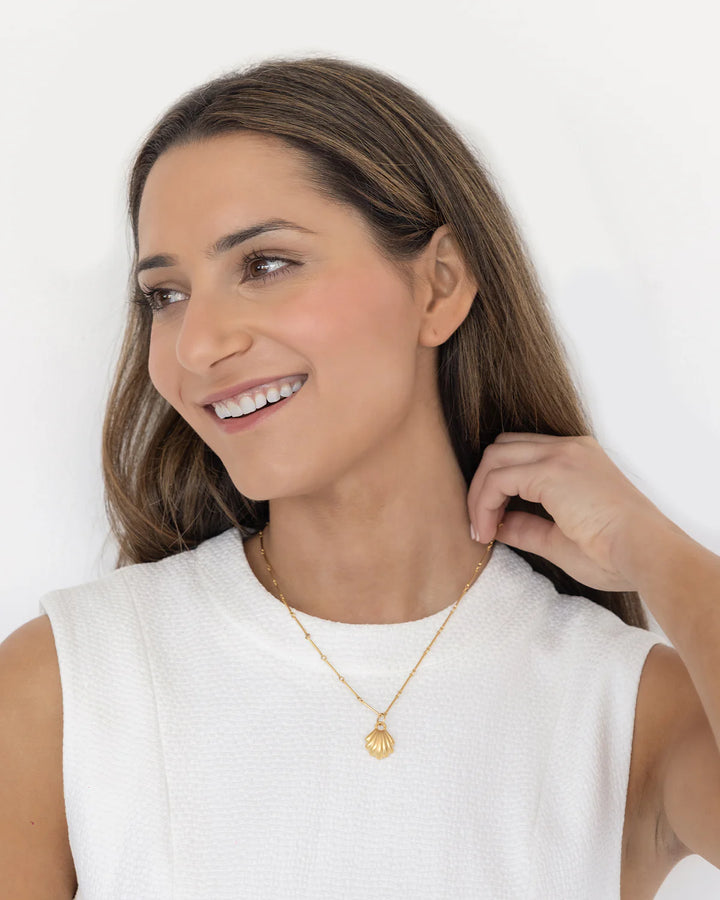 Marbella Dainty Clam Shell Necklace
