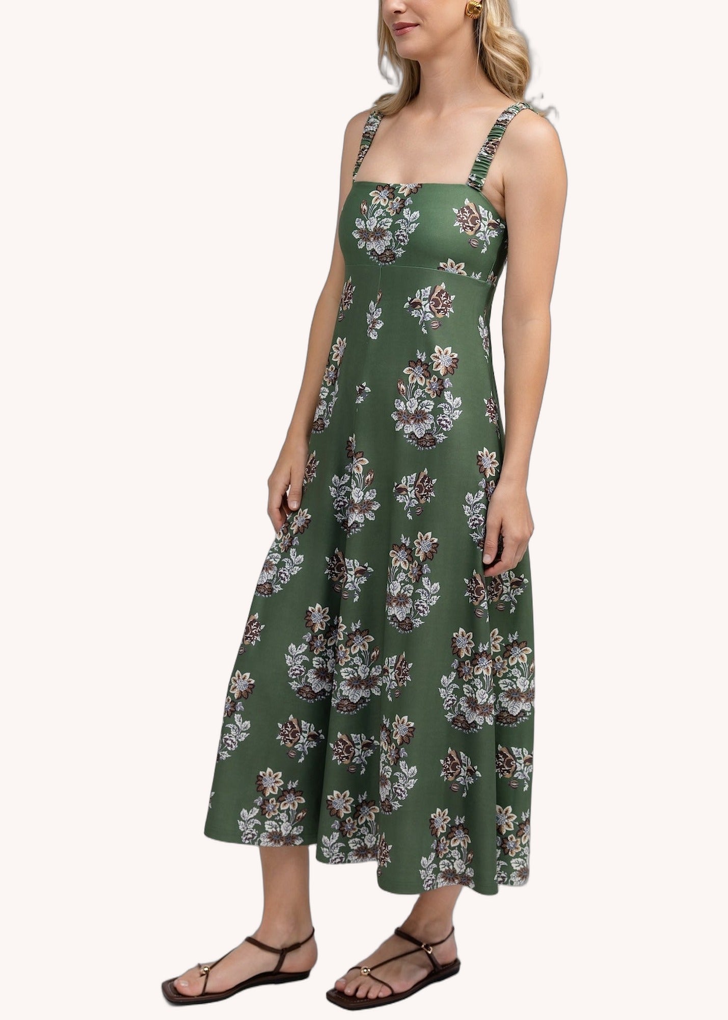 Lochlain Dress in Whisperwood