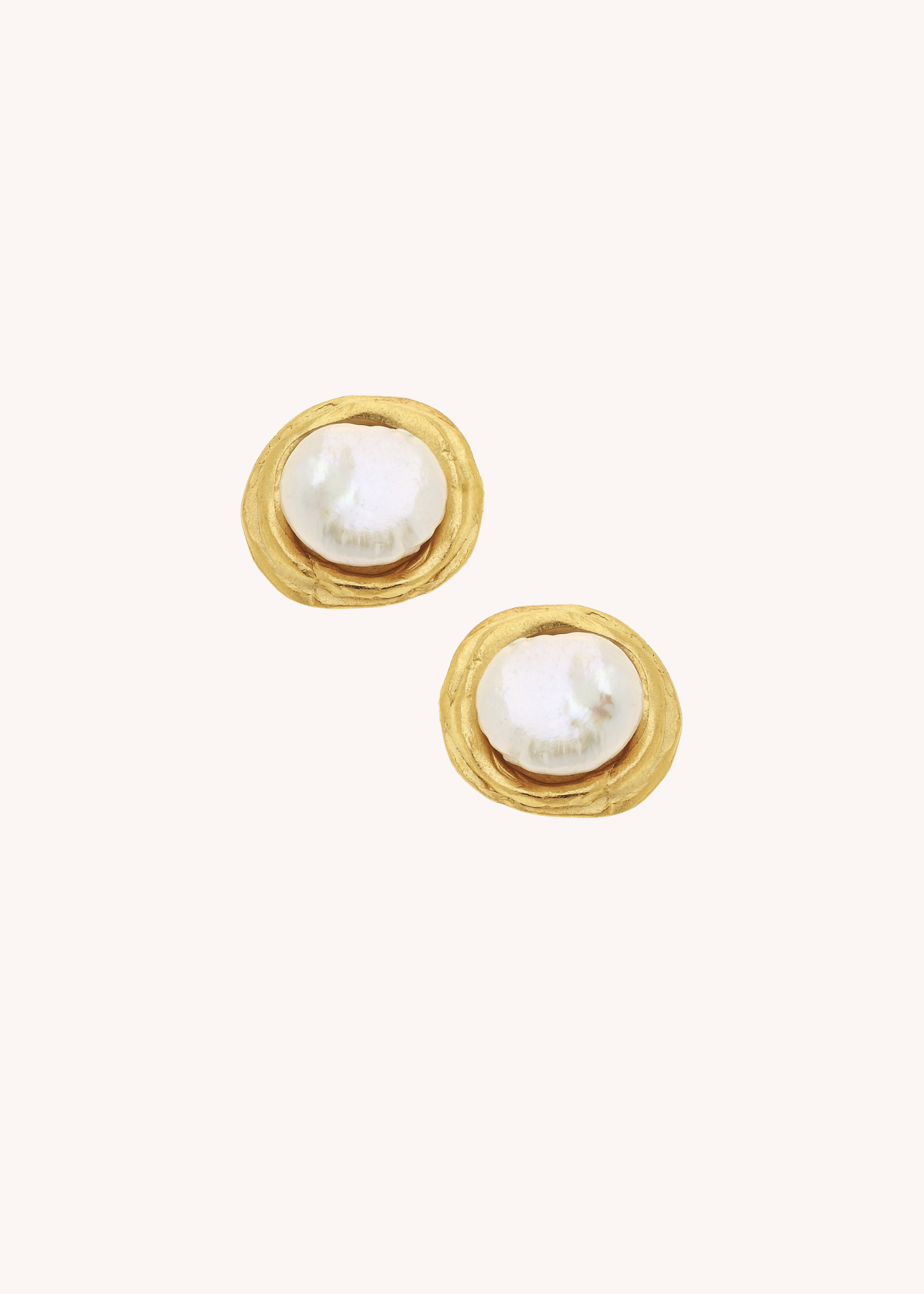Classic Pearl Cab Studs