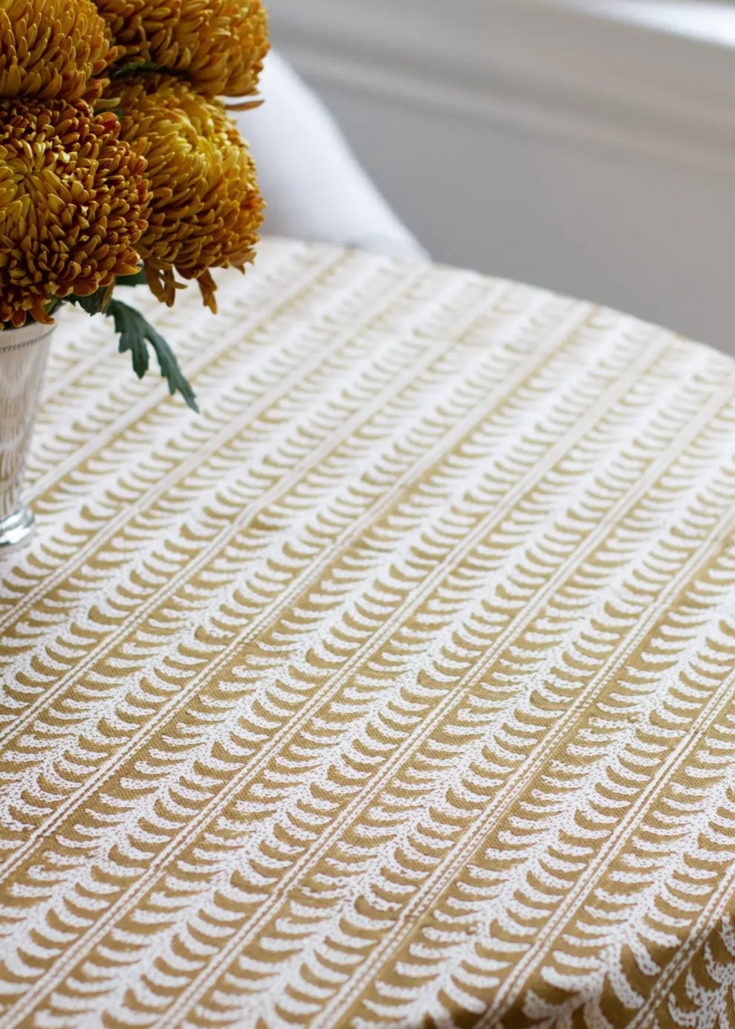 Endless Fleur Tablecloth in Butternut