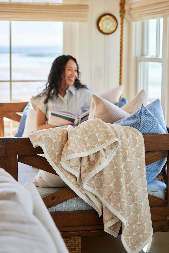 Chappy Wrap Blanket in Seashells Oak