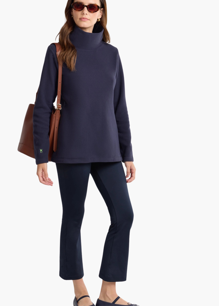 Cobble Hill Turtleneck in Navy