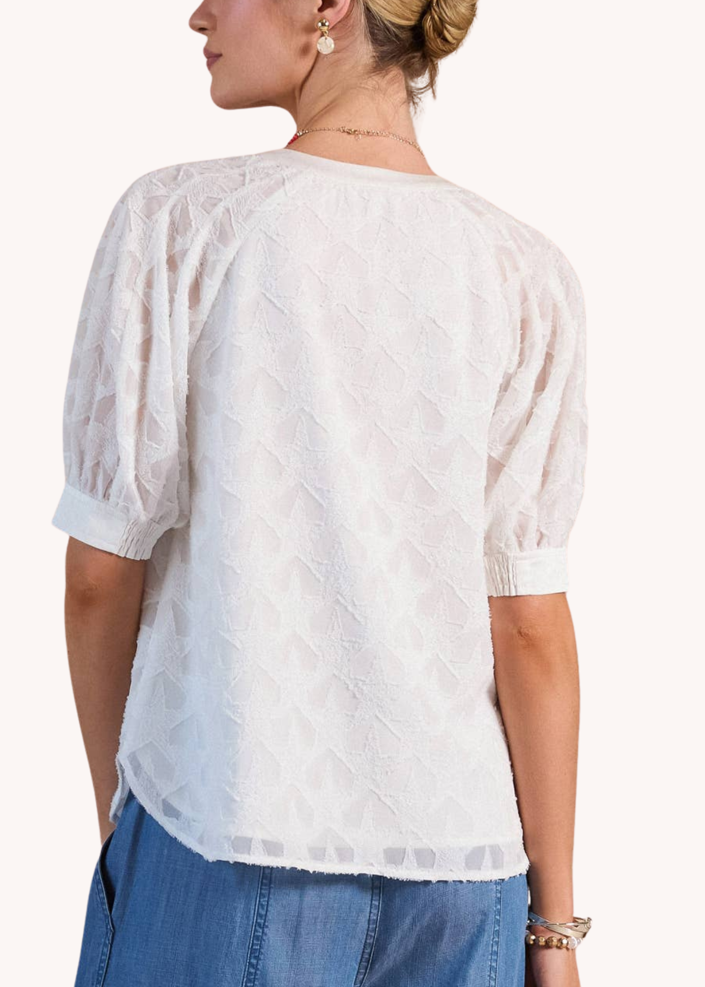 Textured Star Pattern Short Sleeve Blouse in White