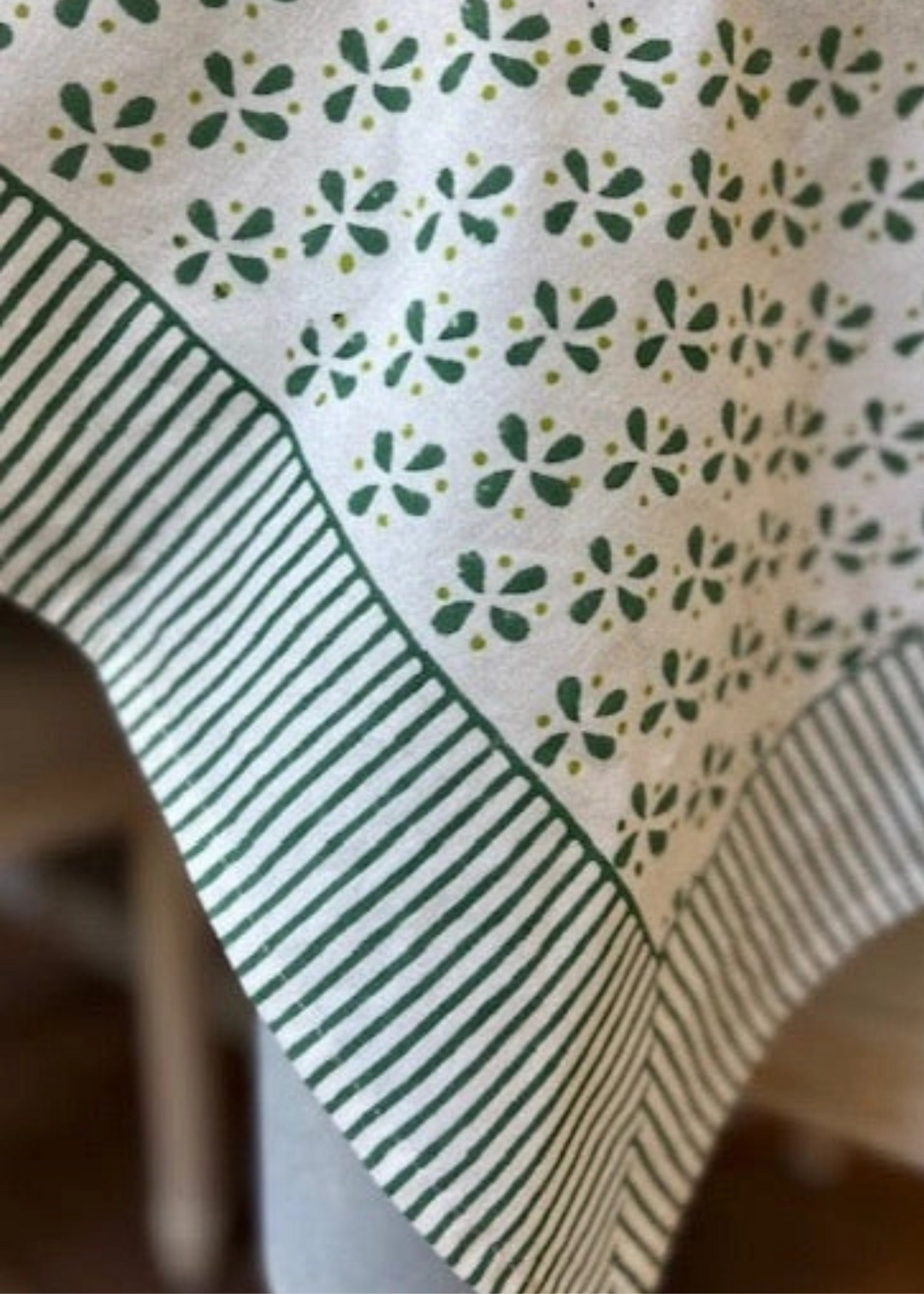 Petals Tablecloth in Green