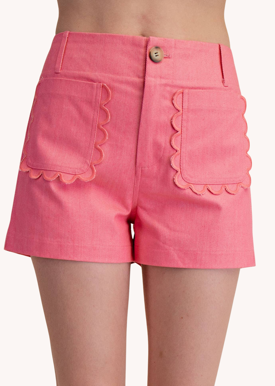 Colette Scalloped Shorts in Pink