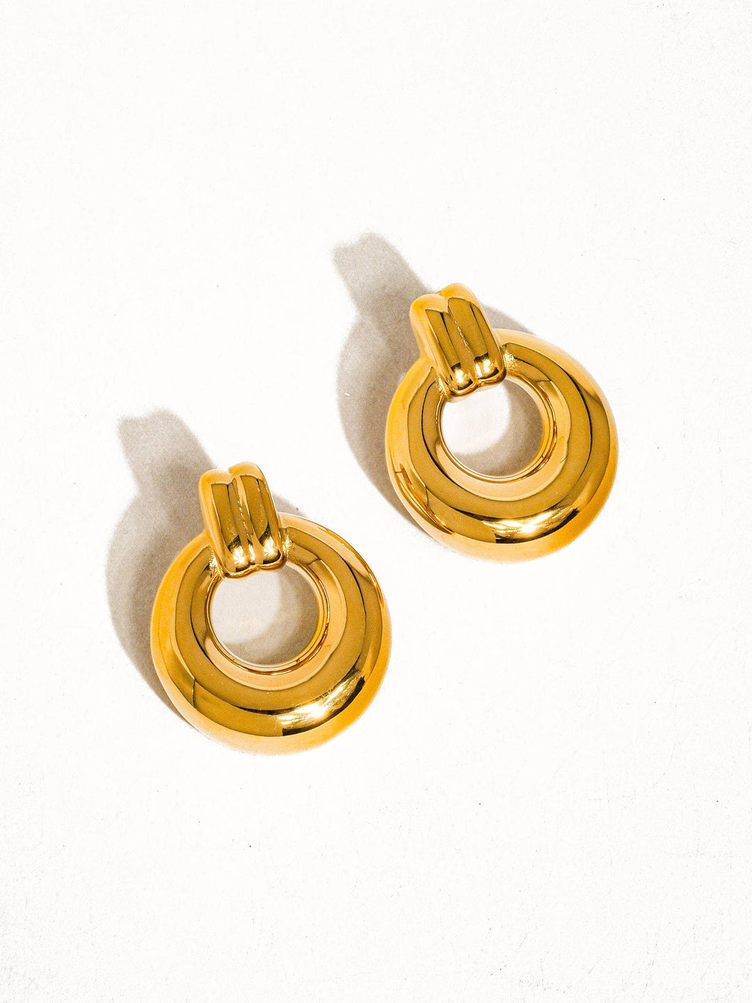 Hayden Classic Hoop Earring in 18K Gold