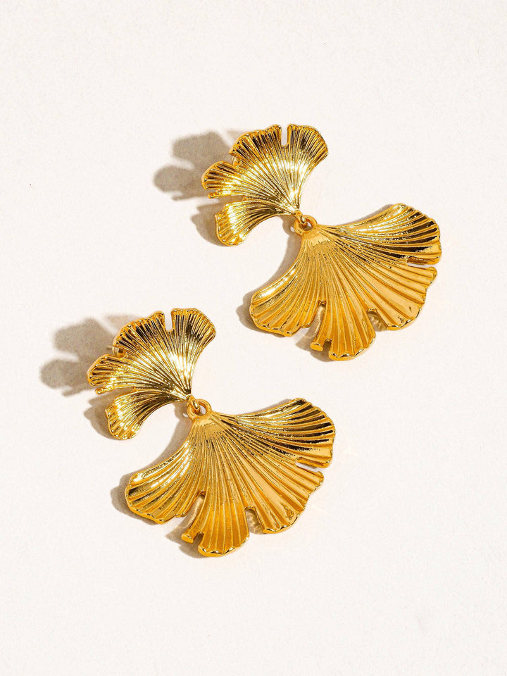 Léonie Ginko Earrings in 18K Gold