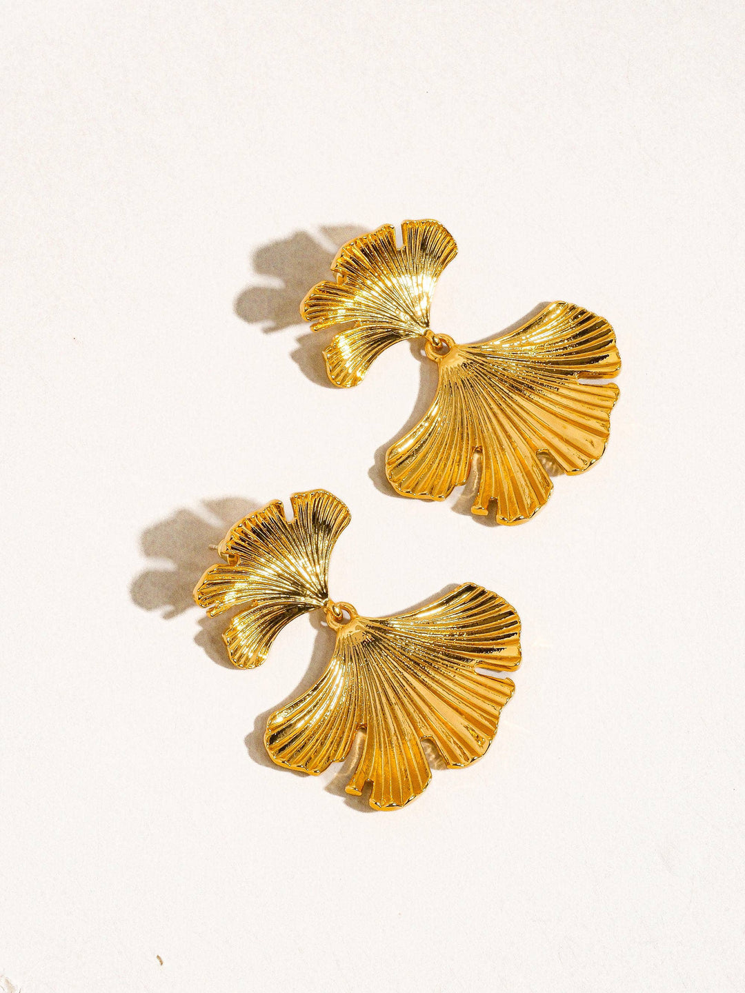 Léonie Ginko Earrings in 18K Gold