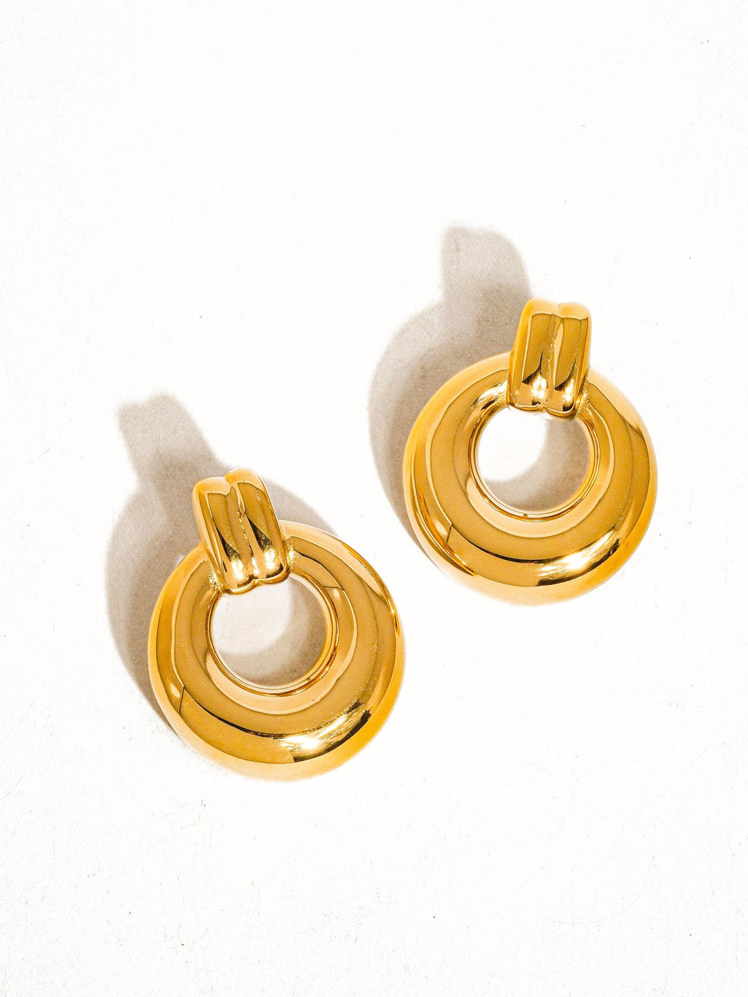 Hayden Classic Hoop Earring in 18K Gold