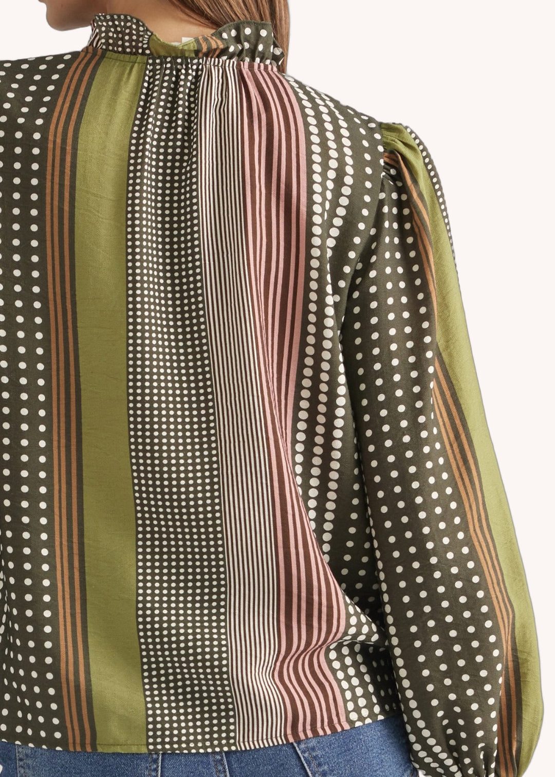 T33818 in Olive