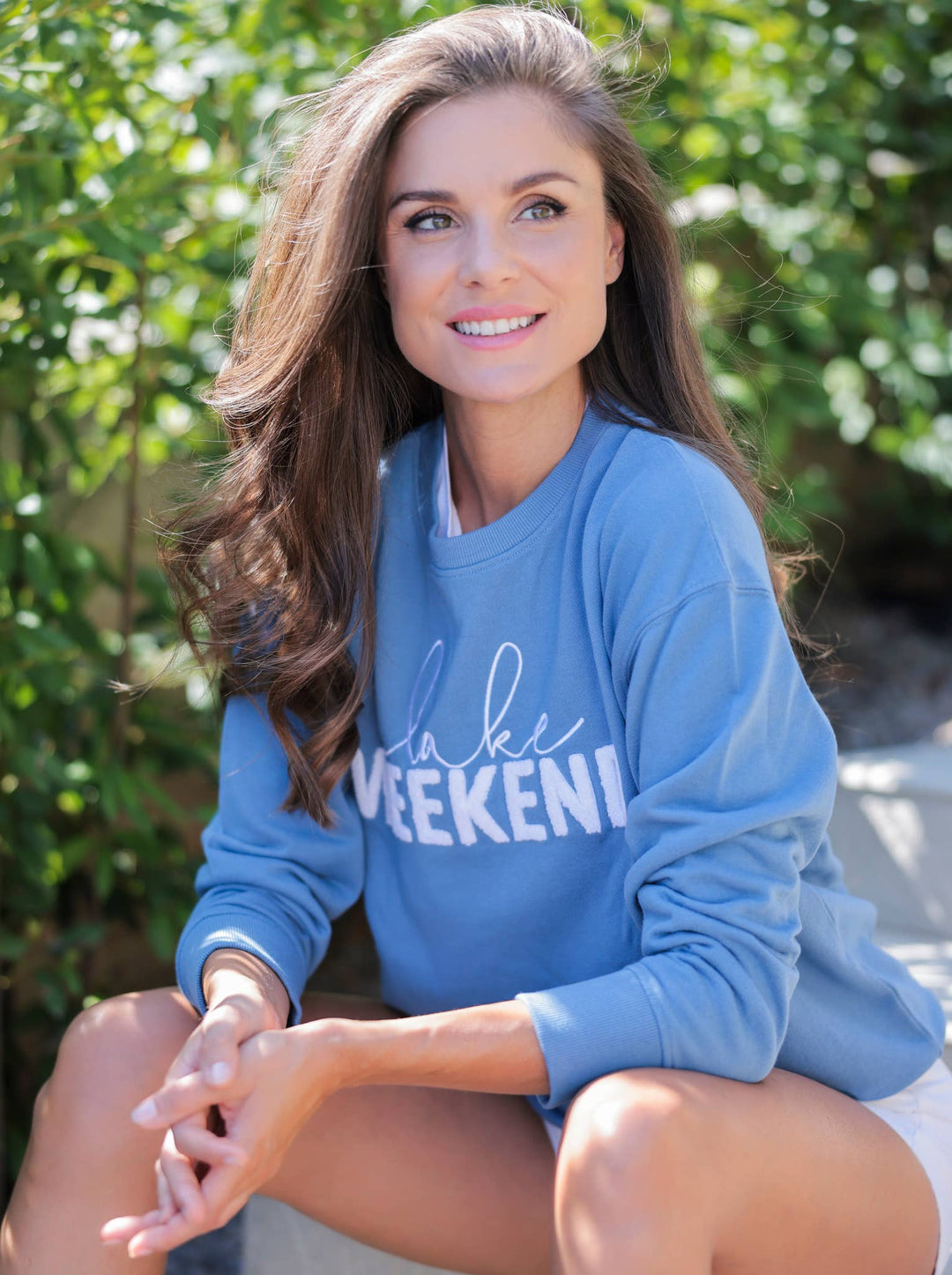 Lake Weekend Graphic Pullover in Water Blue