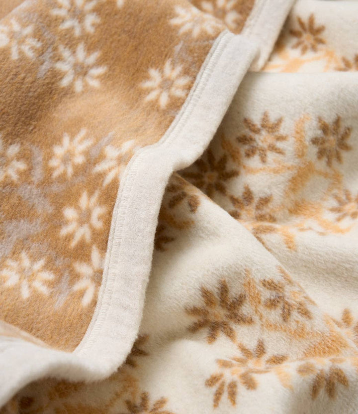 Chappy Wrap Blanket in Highlands Floral